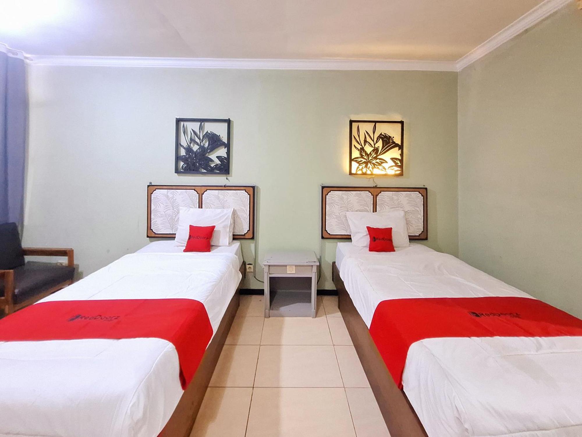 Reddoorz Near Stadion Semeru Lumajang Jawa Timur Экстерьер фото