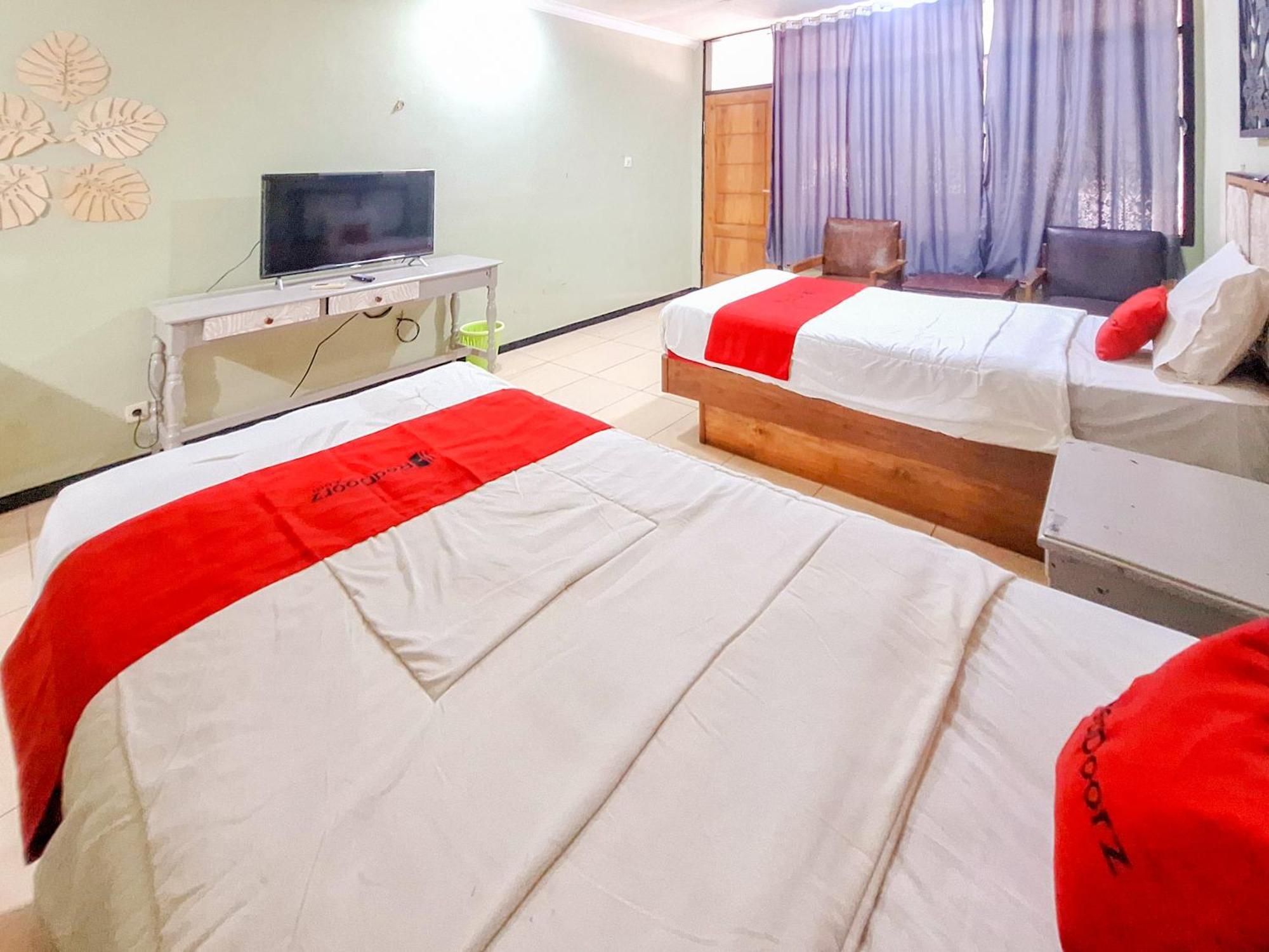 Reddoorz Near Stadion Semeru Lumajang Jawa Timur Экстерьер фото
