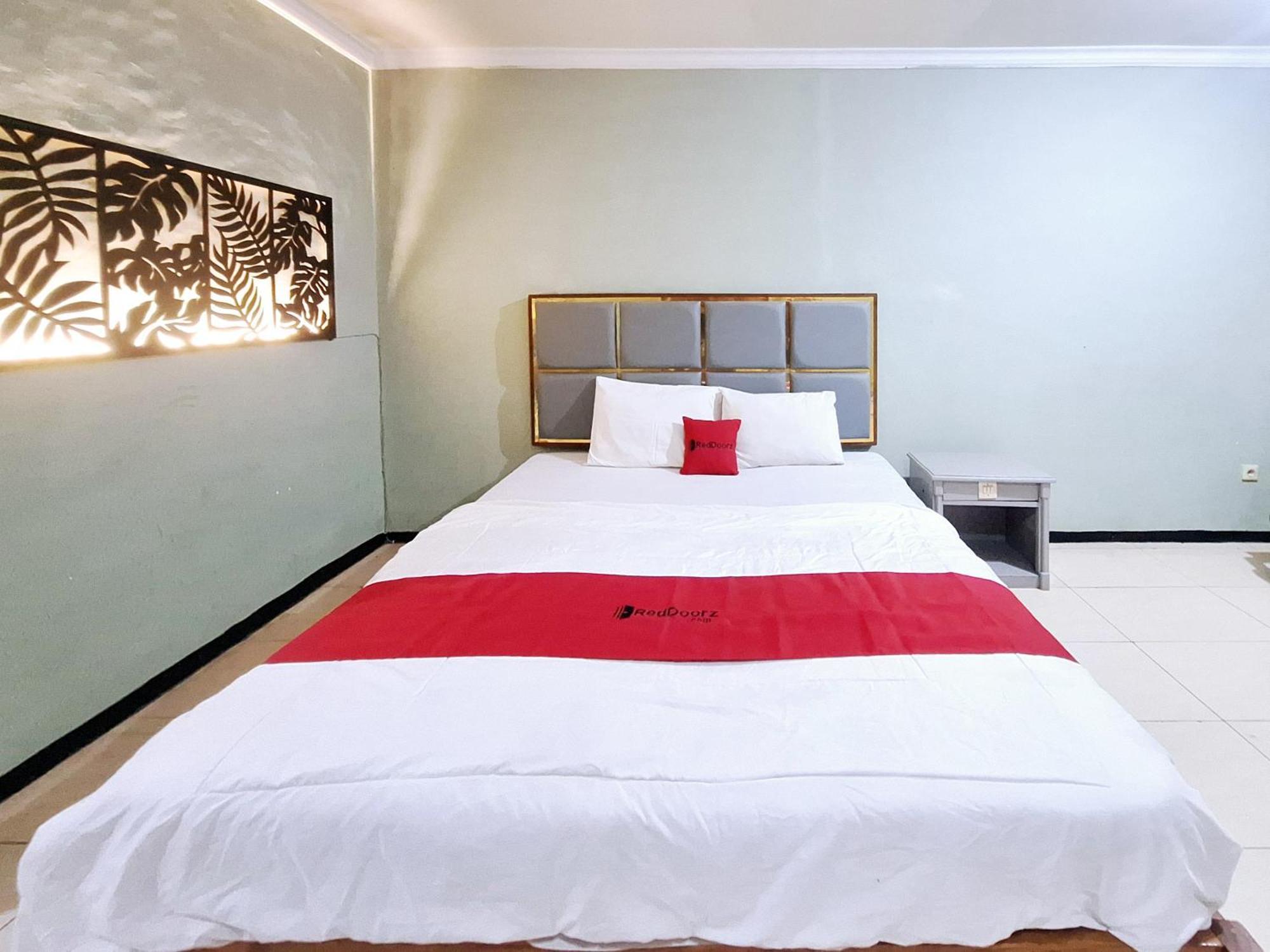 Reddoorz Near Stadion Semeru Lumajang Jawa Timur Экстерьер фото